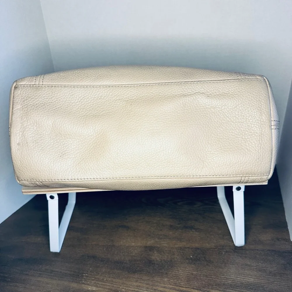 Michael Kors Beige Pebbled Leather Shoulder‎ Bag Gold Chain Strap Tote Jet Set